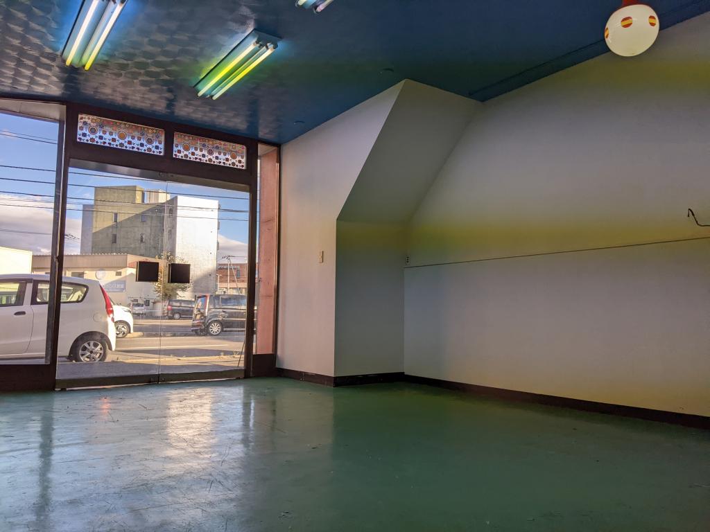 【価格改定】西５条南１３丁目　店舗付中古物件 内観