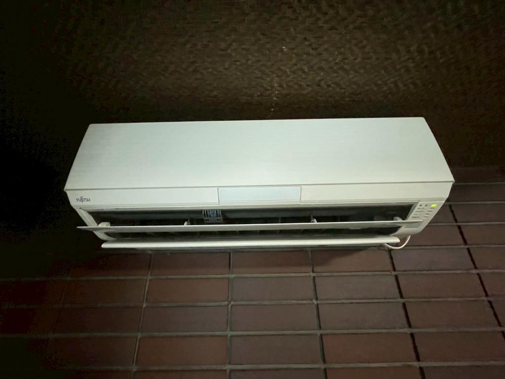 東６条南１６丁目　中古戸建 内観