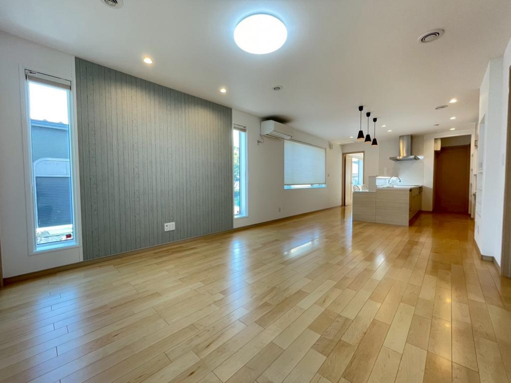 ※商談中※【一条工務店様施工の築浅平家♪】大空町４丁目　中古戸建 内観