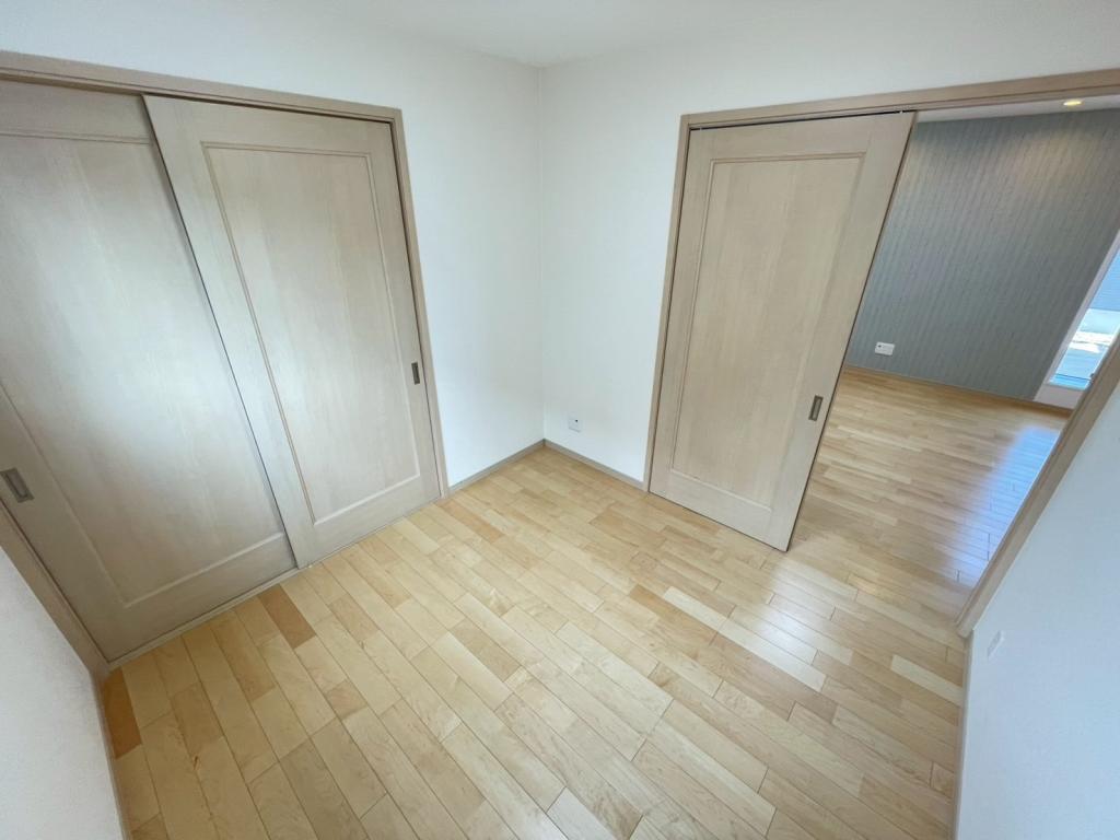 ※商談中※【一条工務店様施工の築浅平家♪】大空町４丁目　中古戸建 内観