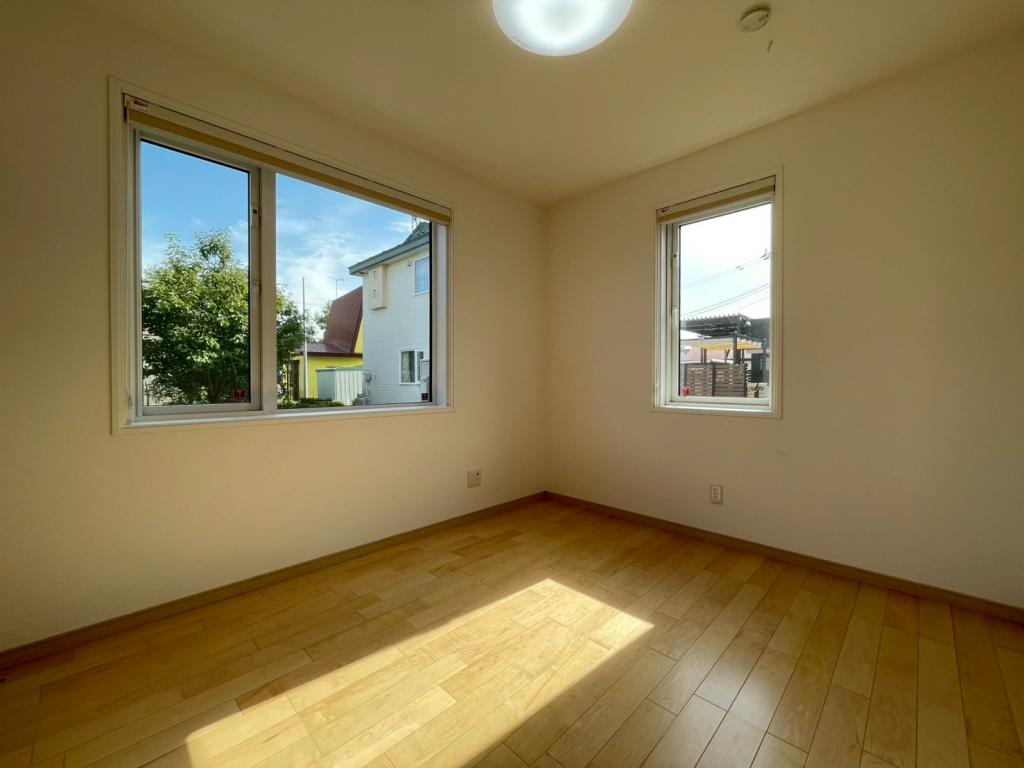 ※商談中※【一条工務店様施工の築浅平家♪】大空町４丁目　中古戸建 内観