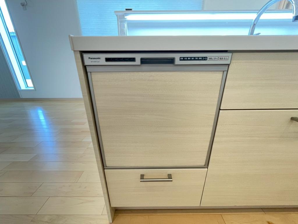 ※商談中※【一条工務店様施工の築浅平家♪】大空町４丁目　中古戸建 内観