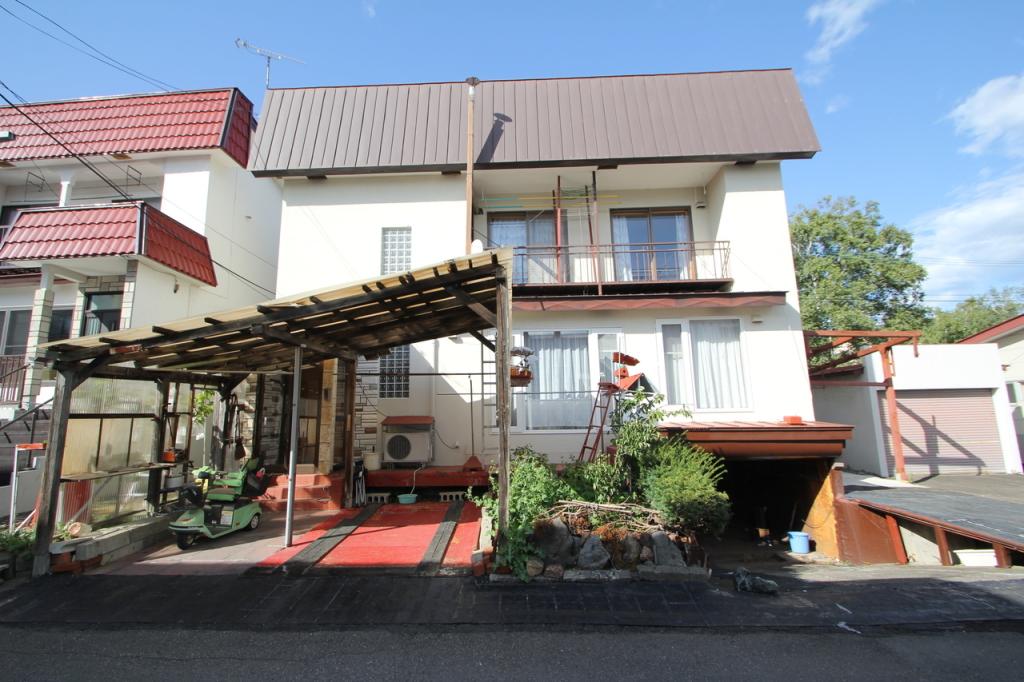 【写真追加】大通南３４丁目　中古戸建 内観