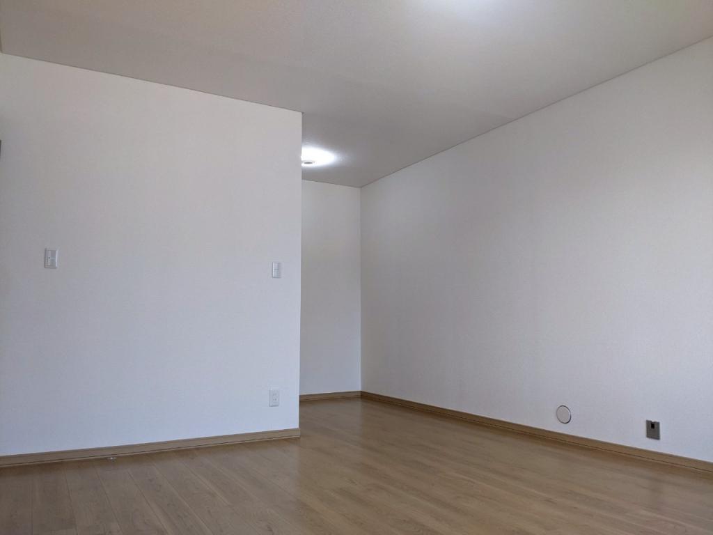 【価格改定】【家具付き♪】西２３条南３丁目　リフォーム物件 内観