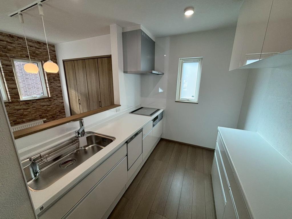 【写真追加】西８条南２丁目　新築戸建 内観