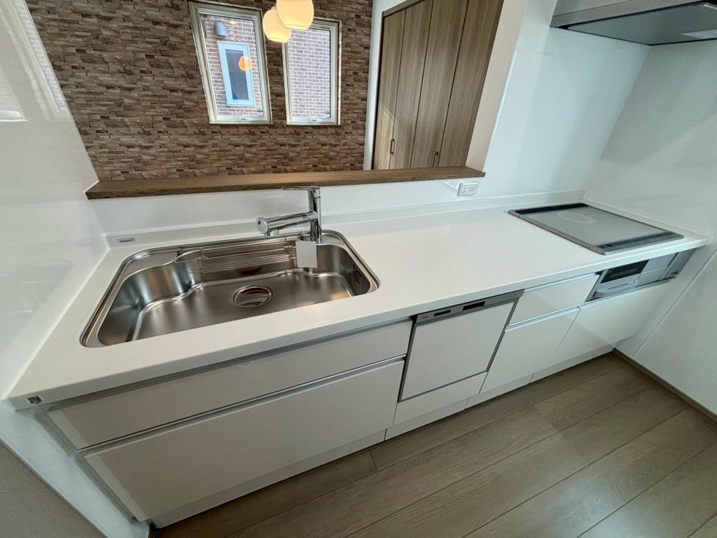 【写真追加】西８条南２丁目　新築戸建 内観