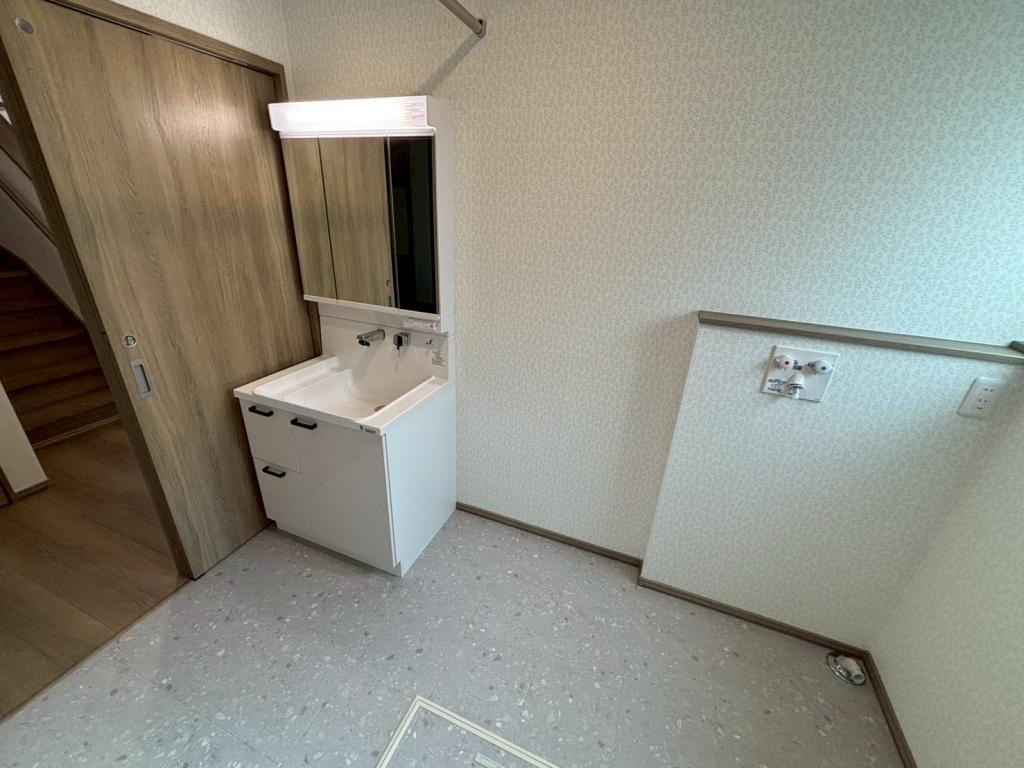 【写真追加】西８条南２丁目　新築戸建 内観