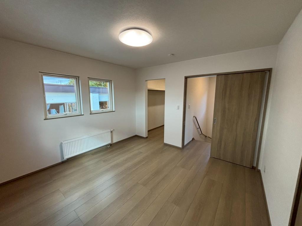 【写真追加】西８条南２丁目　新築戸建 内観