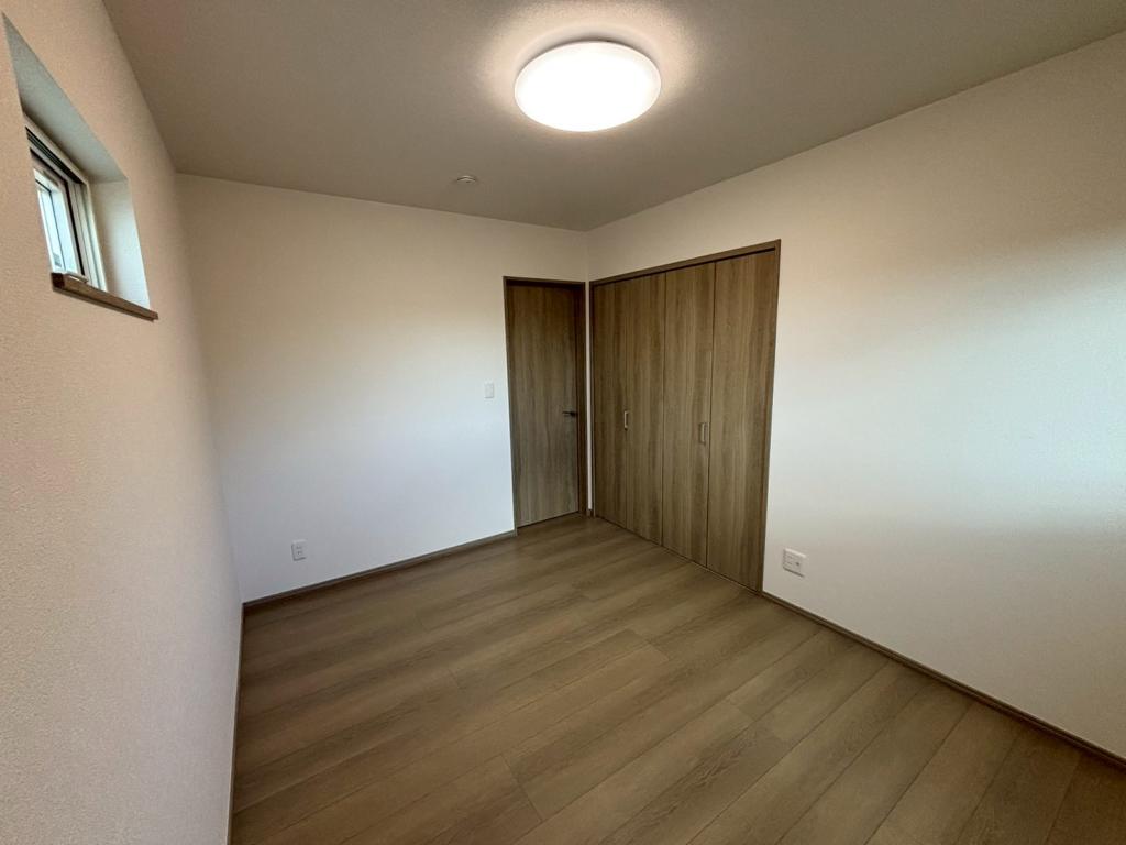 【写真追加】西８条南２丁目　新築戸建 内観