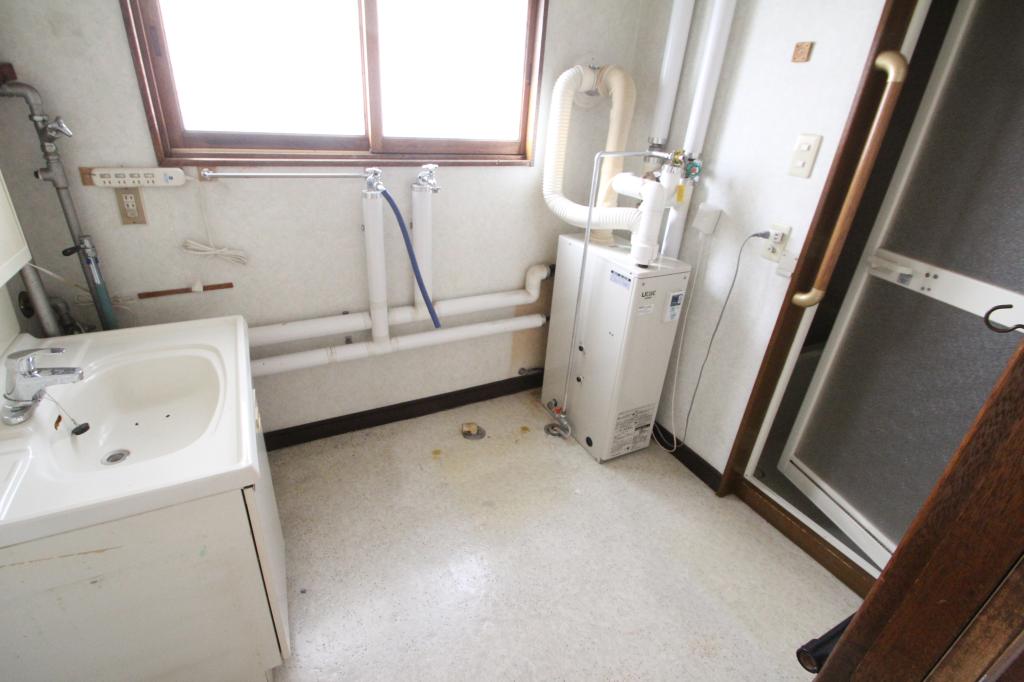 【写真追加】大通南３４丁目　中古戸建 内観