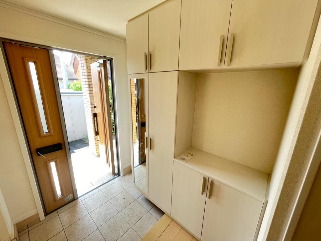 【価格改定】西２５条南３丁目　ソーラーパネル付中古住宅 内観