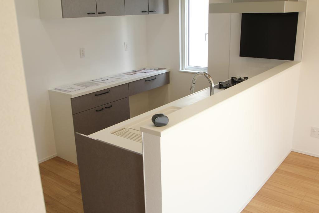 西２０条南４丁目　Ａ棟　新築戸建 内観