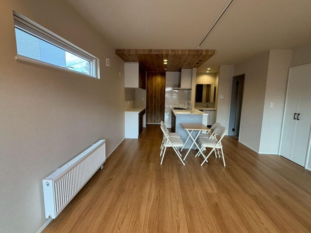 【写真追加】東７条南２３丁目　Ｂ棟　新築戸建 内観