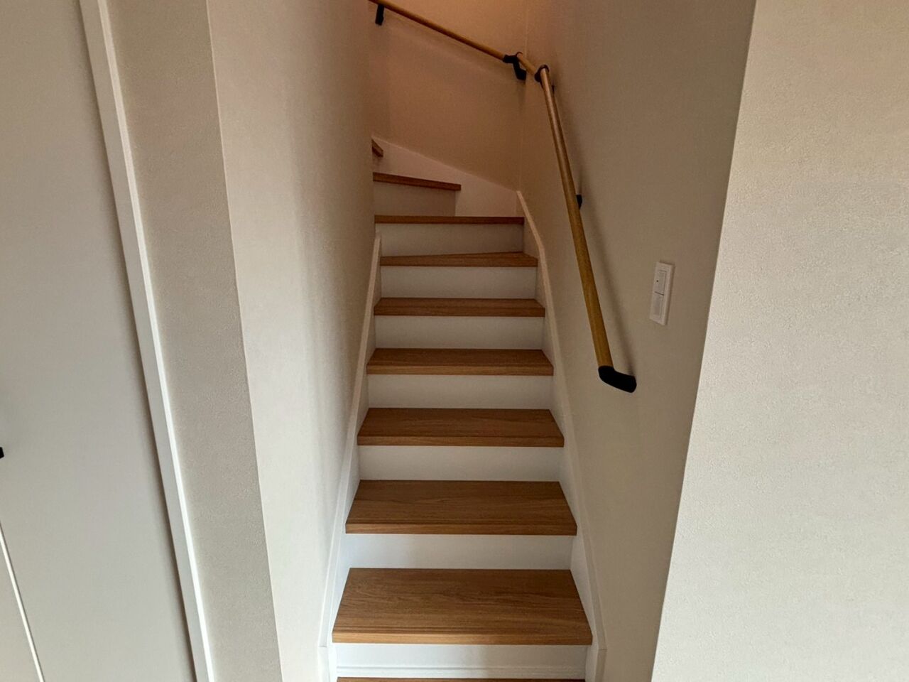 【写真追加】東７条南２３丁目　Ｂ棟　新築戸建 内観