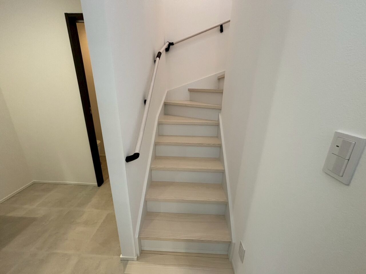 【写真追加】東７条南２３丁目　Ｃ棟　新築戸建 内観