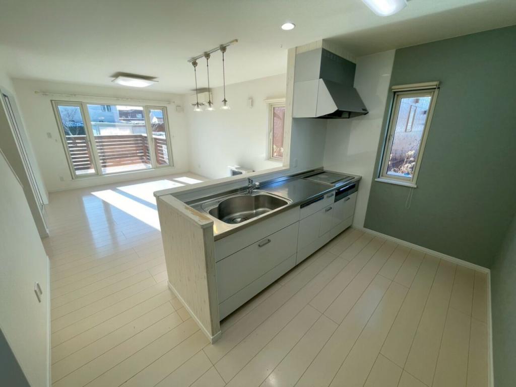 ☆写真更新☆西１４条南２８丁目　中古戸建 内観