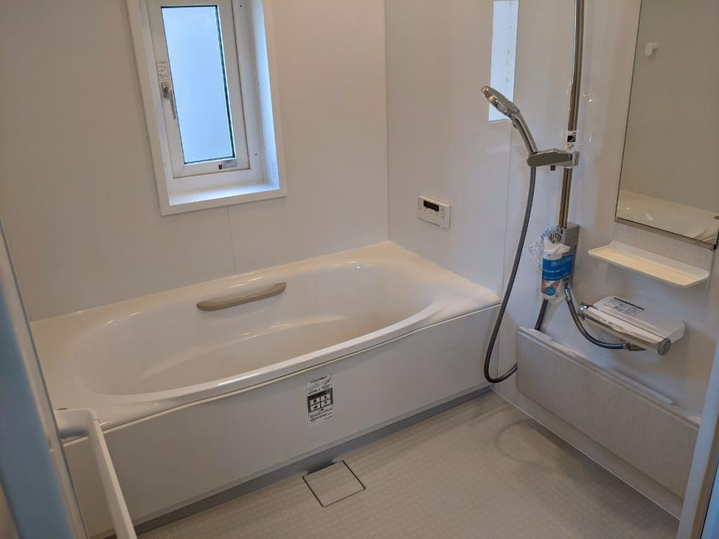 ☆大幅値下げ☆　♪リフォーム済家具付中古住宅♪ 内観