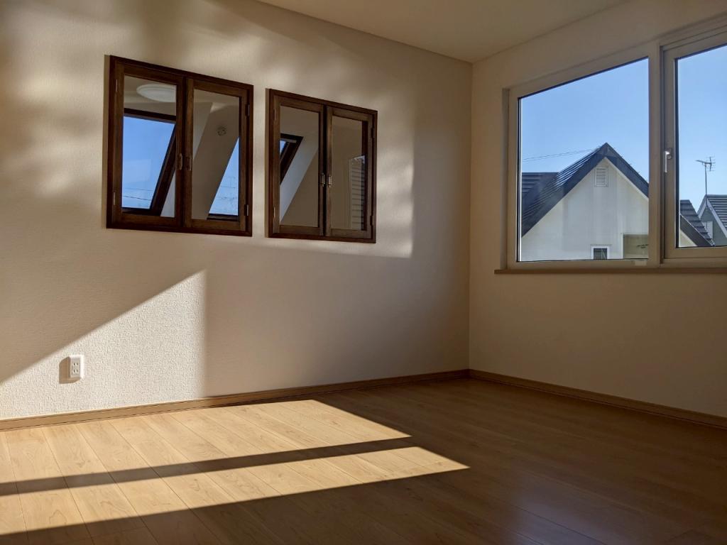 ☆大幅値下げ☆　♪リフォーム済家具付中古住宅♪ 内観