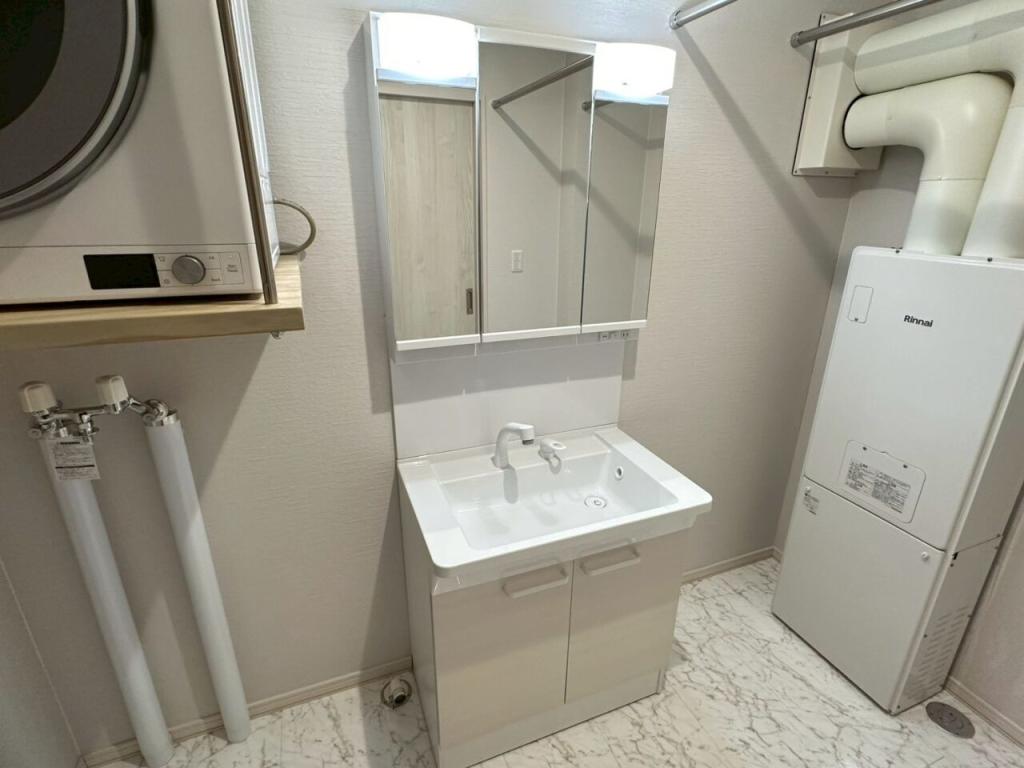 【写真追加】西２条南３７丁目　西棟　新築戸建 内観