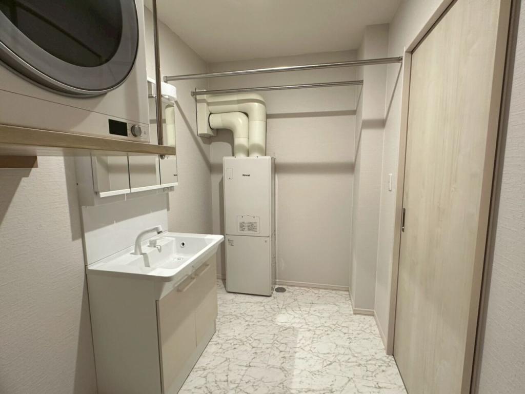 【写真追加】西２条南３７丁目　西棟　新築戸建 内観