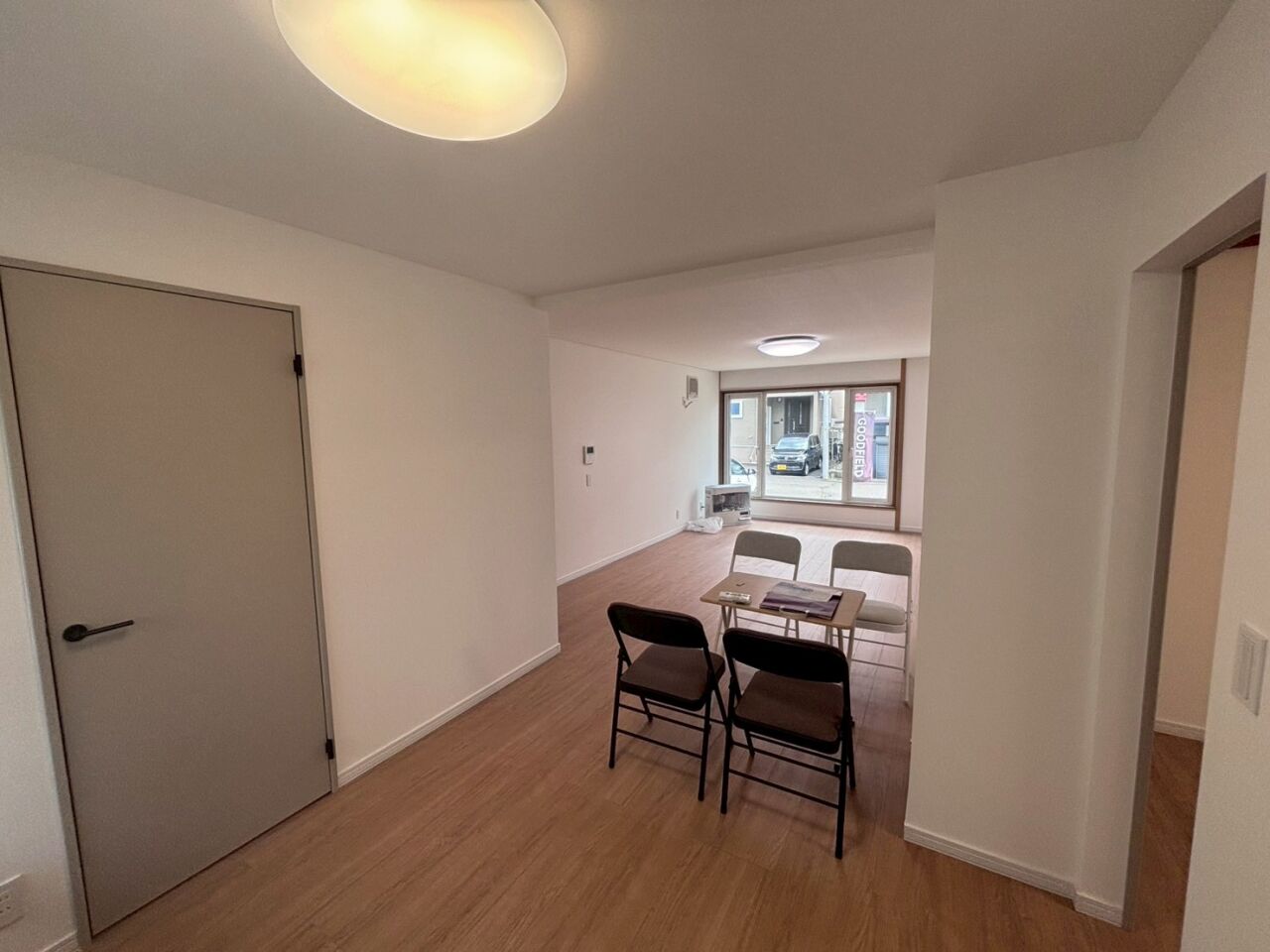 【写真追加】西１３条北５丁目　リフォーム住宅 内観