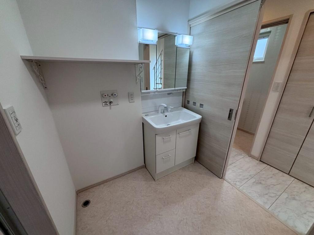 【写真追加】西２１条南３丁目　新築戸建 内観