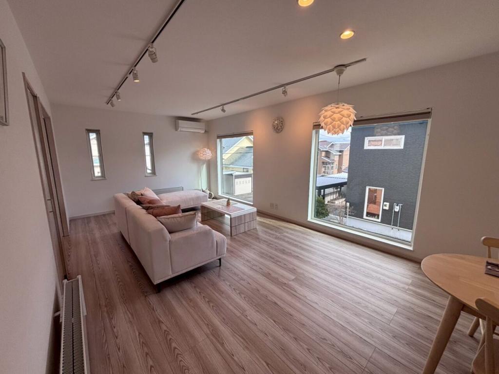 【写真追加】西２１条南３丁目　新築戸建 内観