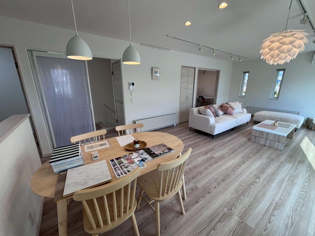 【写真追加】西２１条南３丁目　新築戸建 内観