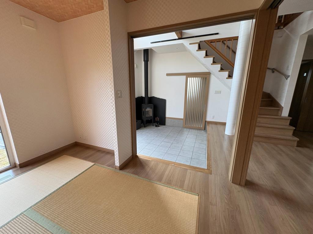 東６条南３丁目　中古戸建 内観