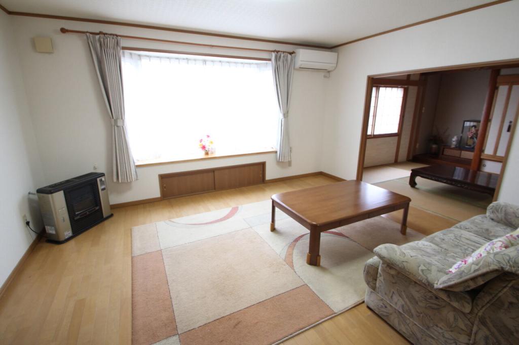 【写真追加】音更町大通５丁目　中古戸建 内観