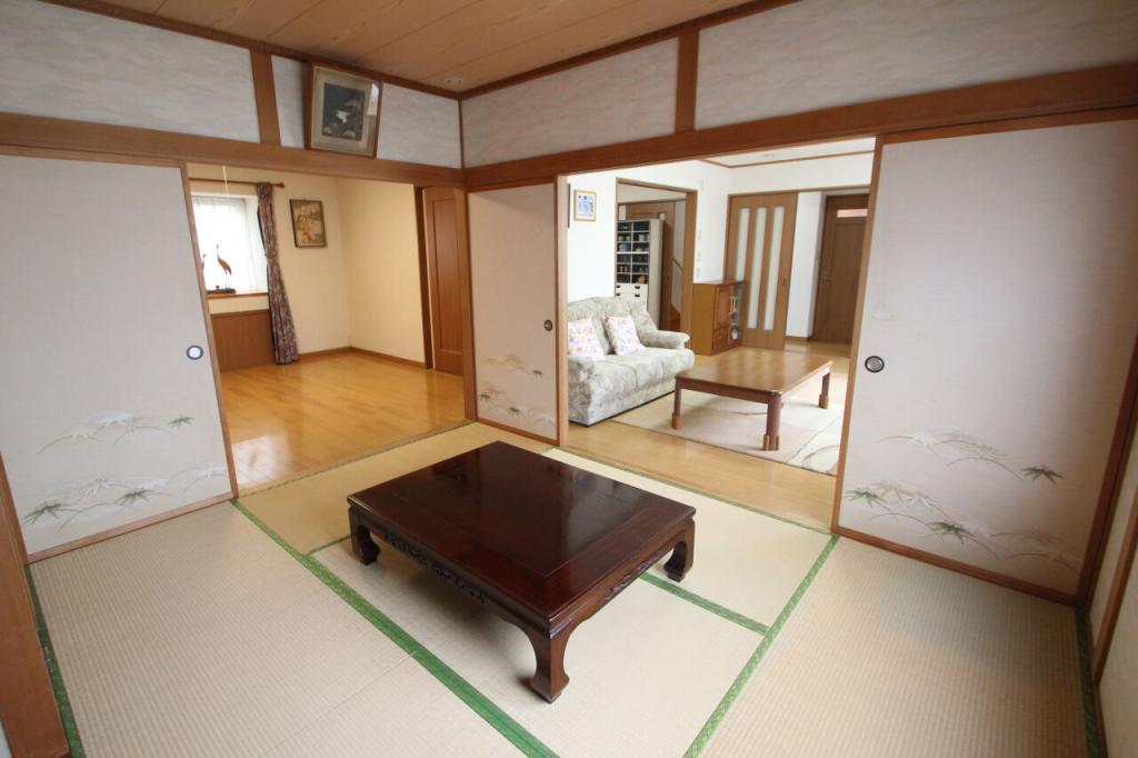 【写真追加】音更町大通５丁目　中古戸建 内観
