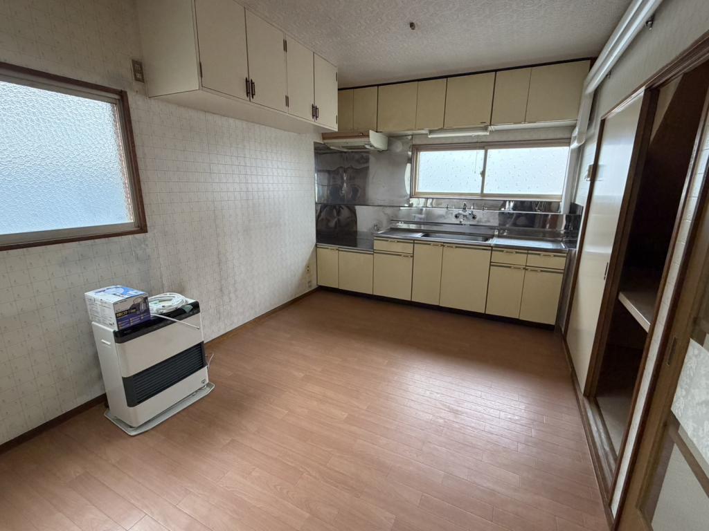 【写真追加】西１８条南４丁目　中古戸建 内観